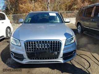2016 Audi Q5 Premium Plus with VIN WA1D7AFP6GA116695, listed as a IAAI auction lot 40736626 with 67,288 mi miles. Bid and sale history available at carsss.com. Image 12.
