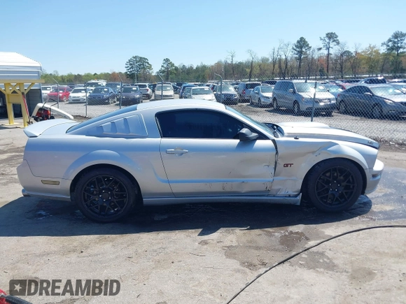 2006 Ford Mustang GT Deluxe with VIN 1ZVFT82H065247658, listed as a IAAI auction lot 41930064 with 167,308 mi miles and . Bid and sale history available at carsss.com. Image 13.