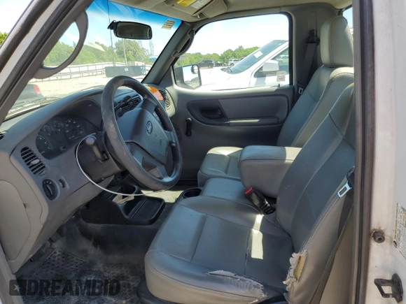 2011 Ford Ranger XL z VIN 1FTKR1AD3BPB11402, wystawiony jako Copart lot #57585405 z przebiegiem 160 337 mil mil oraz Czysty tytuł • Clean title. Historia ofert i sprzedaży dostępna na DreamBid. Obrazek 10.