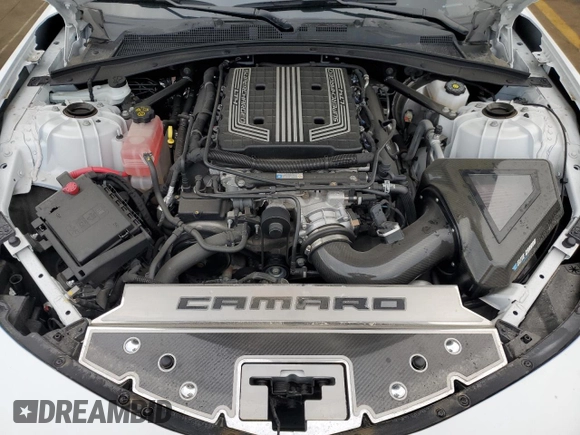 2023 Chevrolet Camaro ZL1 z VIN 1G1FK1R64P0104947, wystawiony jako Copart lot #56560435 z przebiegiem 17 503 mil mil oraz Szkody całkowita. Historia ofert i sprzedaży dostępna na DreamBid. Obrazek 11.