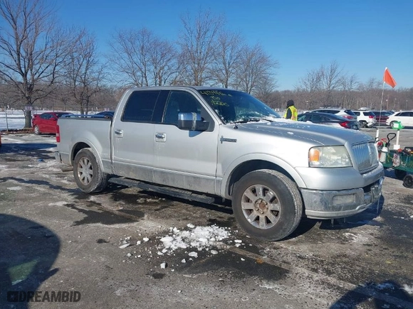 2006 Lincoln Mark LT with VIN 5LTPW18516FJ08679, listed as a IAAI auction lot 41398862 with NaN miles. Bid and sale history available at carsss.com. Image 1.