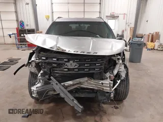 2017 Ford Explorer XLT с VIN 1FM5K8D89HGA27310, выставлен на аукционе IAAI как лот 42051535 с пробегом 111 483 миль миль и . История ставок и продаж доступна на DreamBid. Изображение 13.