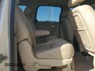 2013 Cadillac Escalade ESV Premium z VIN 1GYS4JEF3DR193014, wystawiony jako Copart lot #50716935 z przebiegiem 202 913 mil mil oraz Szkoda całkowita • Salvage title. Historia ofert i sprzedaży dostępna na DreamBid. Obrazek 12.