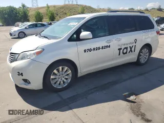 2015 Toyota Sienna Limited with VIN 5TDDK3DC9FS112674, listed as a Copart auction lot 64321675 with 259,559 mi miles and Clean title. Bid and sale history available at DreamBid. Image 1.