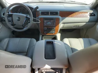2007 Chevrolet Suburban LTZ with VIN 1GNFK16Y77R376764, listed as a Copart auction lot 64812405 with 223,464 mi miles and Clean title. Bid and sale history available at DreamBid. Image 8.