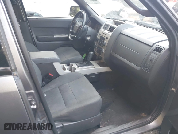 2010 Ford Escape XLT with VIN 1FMCU9D70AKD21499, listed as a IAAI auction lot 42039437 with 185,545 mi miles. Bid and sale history available at carsss.com. Image 5.