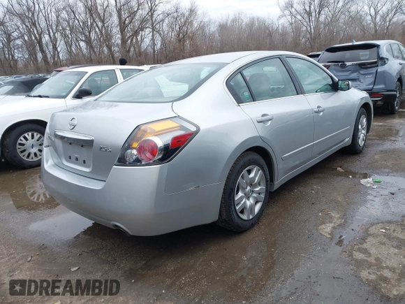 2010 Nissan Altima 2.5 SL with VIN 1N4AL2AP8AC133274, listed as a IAAI auction lot 41523789 with 206,003 mi miles. Bid and sale history available at carsss.com. Image 4.