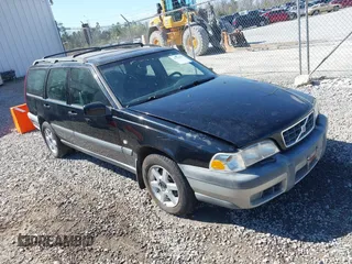 1999 Volvo V70 XC with VIN YV1LZ56D1X2593869, listed as a IAAI auction lot 41751957 with 1 mi miles. Bid and sale history available at carsss.com. Image 1.