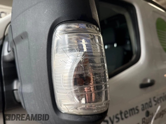 2020 Ford Transit Cargo z VIN 1FTBR2YG5LKA32432, wystawiony jako IAAI lot #42493895 z przebiegiem 134 672 mil mil oraz . Historia ofert i sprzedaży dostępna na DreamBid. Obrazek 13.