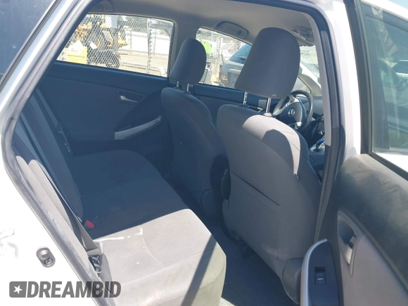 2013 Toyota Prius One z VIN JTDKN3DU6D0352580, wystawiony jako IAAI lot #42244296 z przebiegiem 304 157 mil mil oraz . Historia ofert i sprzedaży dostępna na DreamBid. Obrazek 8.