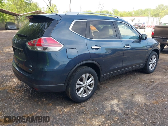 2014 Nissan Rogue SV with VIN 5N1AT2MT2EC811747, listed as a IAAI auction lot 42142536 with 256,933 mi miles and . Bid and sale history available at carsss.com. Image 4.