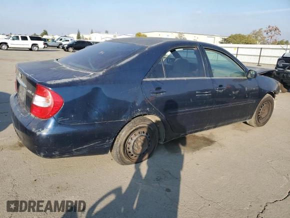 2004 Toyota Camry LE z VIN 4T1BE32K64U329578, wystawiony jako Copart lot #85528744 z przebiegiem Nie podano mil oraz Czysty tytuł • Clean title. Historia ofert i sprzedaży dostępna na DreamBid. Obrazek 3.