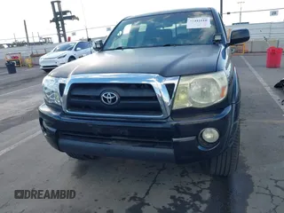 2008 Toyota Tacoma PreRunner with VIN 3TMJU62N88M058614, listed as a IAAI auction lot 41442510 with 140,973 mi miles. Bid and sale history available at carsss.com. Image 13.