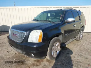 2011 GMC Yukon SLT with VIN 1GKS2CE02BR109155, listed as a IAAI auction lot 41925194 with 238,479 mi miles. Bid and sale history available at carsss.com. Image 16.