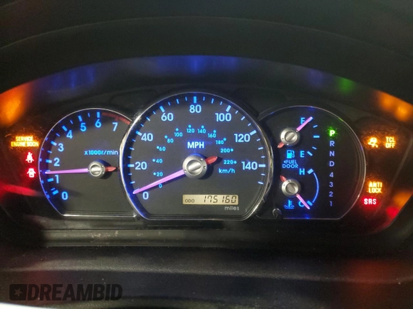 2011 Mitsubishi Endeavor LS z VIN 4A4JN2AS9BE031876, wystawiony jako Copart lot #44925775 z przebiegiem 175 160 mil mil oraz Szkoda całkowita • Salvage title. Historia ofert i sprzedaży dostępna na DreamBid. Obrazek 9.