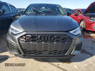 2024 Audi S3 Premium Plus z VIN WAUH3DGY4RA079772, wystawiony jako Copart lot #74221214 z przebiegiem Nie podano mil oraz Nie do naprawy • Non repairable. Historia ofert i sprzedaży dostępna na DreamBid. Obrazek 5.