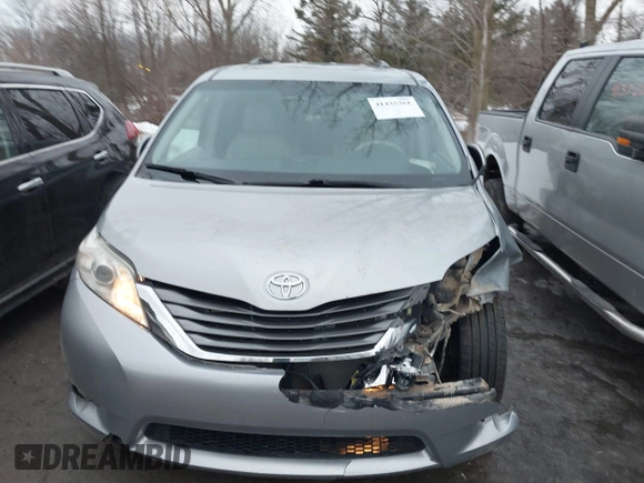 2012 Toyota Sienna XLE with VIN 5TDDK3DC9CS037616, listed as a IAAI auction lot 41435361 with 250,043 mi miles. Bid and sale history available at carsss.com. Image 12.