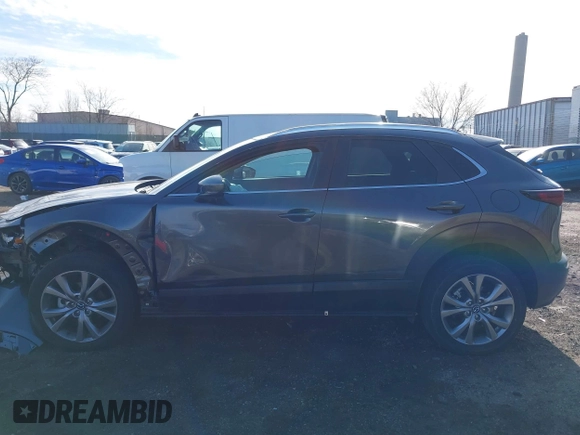 2022 Mazda CX-30 2.5 S Select Package with VIN 3MVDMBBL6NM447914, listed as a IAAI auction lot 41660946 with 1 mi miles. Bid and sale history available at carsss.com. Image 13.