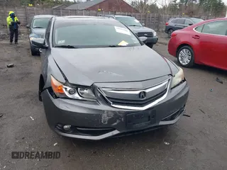 2013 Acura ILX Hybrid Tech Pkg with VIN 19VDE3F75DE300518, listed as a IAAI auction lot 41951546 with 149,618 mi miles. Bid and sale history available at carsss.com. Image 13.