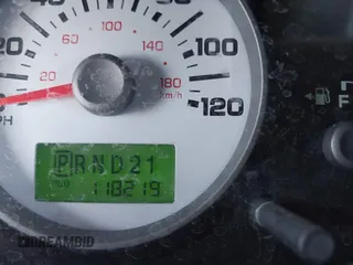 2005 Ford Escape XLT с VIN 1FMYU03125DA13534, выставлен на аукционе IAAI как лот 42699652 с пробегом 118 219 миль миль и . История ставок и продаж доступна на DreamBid. Изображение 7.