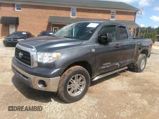 2008 Toyota Tundra z VIN 5TBBT54108S459028, wystawiony jako IAAI lot #41914299 z przebiegiem 208 383 mil mil oraz . Historia ofert i sprzedaży dostępna na DreamBid. Obrazek 2.