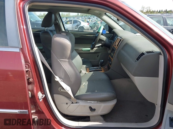 2007 Chrysler 300 C with VIN 2C3KA63H97H763879, listed as a IAAI auction lot 42163232 with 78,609 mi miles. Bid and sale history available at carsss.com. Image 5.