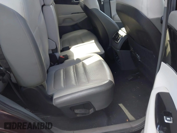2016 Kia Sorento SX with VIN 5XYPKDA58GG002304, listed as a IAAI auction lot 41990332 with 132,025 mi miles. Bid and sale history available at carsss.com. Image 8.