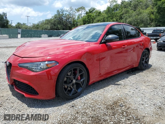 2020 Alfa Romeo Giulia Ti Sport z VIN ZARFAMBN9L7638983, wystawiony jako Copart lot #58692915 z przebiegiem Nie podano mil oraz Nie do naprawy • Non repairable. Historia ofert i sprzedaży dostępna na DreamBid. Obrazek 1.