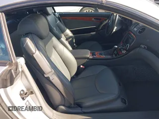 2004 Mercedes-Benz SL 500 z VIN WDBSK75F64F073173, wystawiony jako IAAI lot #41153450 z przebiegiem 85 515 mil mil oraz . Historia ofert i sprzedaży dostępna na DreamBid. Obrazek 8.