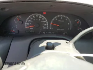 2001 Ford F-150 XLT с VIN 1FTRW07L01KF03457, выставлен на аукционе Copart как лот 60086725 с пробегом 205 917 миль миль и Списание • Salvage title. История ставок и продаж доступна на DreamBid. Изображение 9.
