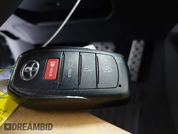 2025 Toyota Camry LE z VIN 4T1DAACK6SU057540, wystawiony jako IAAI lot #42186493 z przebiegiem 2 762 mil mil oraz . Historia ofert i sprzedaży dostępna na DreamBid. Obrazek 11.