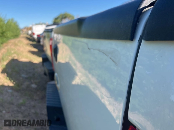 2011 Ford F-250 XL with VIN 1FT7W2B67BEC17089, listed as a IAAI auction lot 42840414 with 71,969 mi miles and . Bid and sale history available at DreamBid. Image 8.