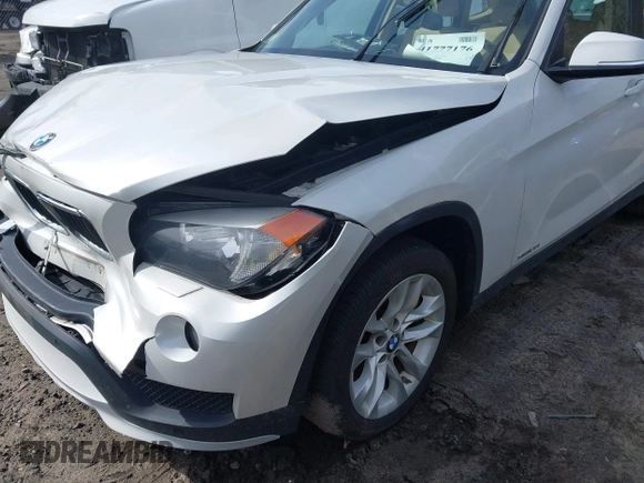2015 BMW X1 xDrive28i with VIN WBAVL1C59FVY40443, listed as a IAAI auction lot 41777176 with 91,560 mi miles. Bid and sale history available at carsss.com. Image 12.