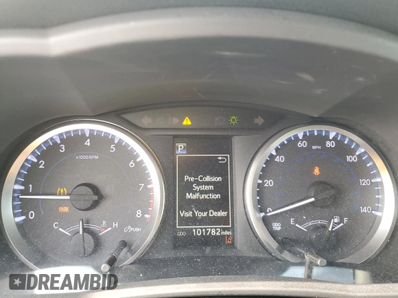 2017 Toyota Highlander LE with VIN 5TDBZRFH0HS396813, listed as a Copart auction lot 60111765 with 101,782 mi miles and Salvage title. Bid and sale history available at DreamBid. Image 9.