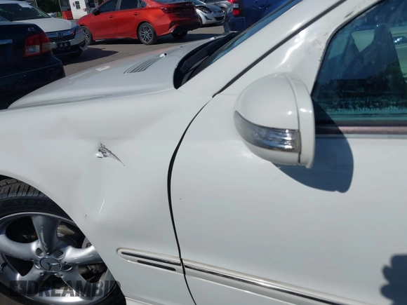 2005 Mercedes-Benz C 230 Kompressor with VIN WDBRF40J55F717891, listed as a IAAI auction lot 41988662 with 161,528 mi miles and . Bid and sale history available at DreamBid. Image 13.