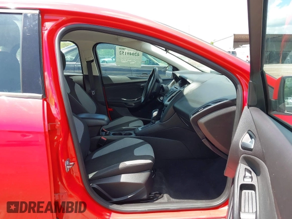 2014 Ford Focus SE with VIN 1FADP3F27EL446519, listed as a IAAI auction lot 42049152 with 115,912 mi miles and . Bid and sale history available at carsss.com. Image 5.