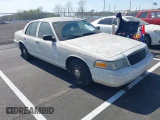 2011 Ford Police Interceptor with VIN 2FABP7BV9BX102025, listed as a IAAI auction lot 41909562 with 108,852 mi miles. Bid and sale history available at carsss.com. Image 1.