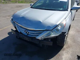 2011 Hyundai Sonata GLS with VIN 5NPEB4AC9BH046707, listed as a IAAI auction lot 42029546 with 176,065 mi miles and . Bid and sale history available at carsss.com. Image 6.