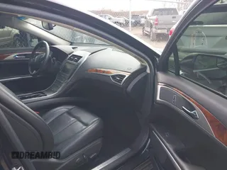 2014 Lincoln MKZ with VIN 3LN6L2J94ER811877, listed as a IAAI auction lot 42022519 with 178,972 mi miles. Bid and sale history available at carsss.com. Image 5.