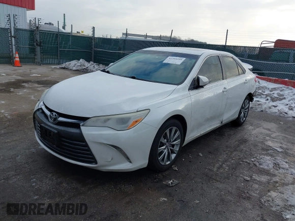 2016 Toyota Camry XSE with VIN 4T1BK1FK2GU570484, listed as a IAAI auction lot 41395359 with 122,852 mi miles. Bid and sale history available at carsss.com. Image 2.