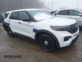 2022 Ford Police Interceptor Utility z VIN 1FM5K8AB5NGA54483, wystawiony jako IAAI lot #41562308 z przebiegiem 65 002 mil mil oraz . Historia ofert i sprzedaży dostępna na DreamBid. Obrazek 1.