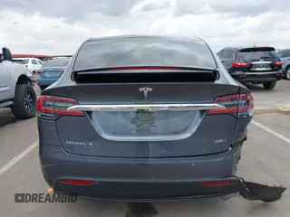 2018 Tesla Model X 75D with VIN 5YJXCBE29JF126629, listed as a IAAI auction lot 42205838 with 47,343 mi miles and . Bid and sale history available at DreamBid. Image 17.