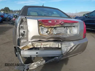 2006 Cadillac CTS with VIN 1G6DP577160141815, listed as a IAAI auction lot 41243133 with 1 mi miles. Bid and sale history available at carsss.com. Image 6.