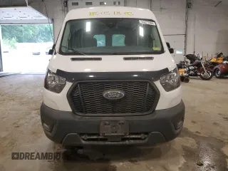 2022 Ford Transit Cargo with VIN 1FTBR2CG0NKA32901, listed as a Copart auction lot 63277404 with 29,146 mi miles and Salvage Title. Bid and sale history available at DreamBid. Image 5.