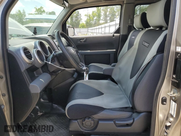 2004 Honda Element EX with VIN 5J6YH28554L012621, listed as a Copart auction lot 58205334 with 207,794 mi miles and Salvage Title. Bid and sale history available at DreamBid. Image 7.