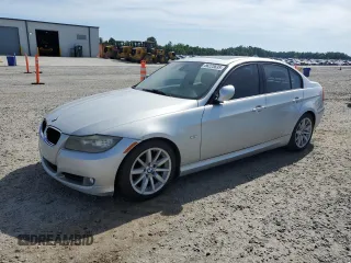 2011 BMW 3 Series 328i z VIN WBAPH7C50BE131116, wystawiony jako Copart lot #56223635 z przebiegiem 163 927 mil mil oraz Czysty tytuł • Clean title. Historia ofert i sprzedaży dostępna na DreamBid. Obrazek 1.
