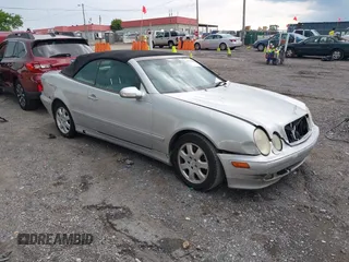 2001 Mercedes-Benz CLK 320/430 with VIN WDBLK65G41T077792, listed as a IAAI auction lot 42170508 with Not Provided miles and . Bid and sale history available at carsss.com. Image 1.
