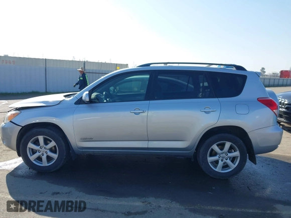 2007 Toyota RAV4 Limited with VIN JTMBK31V475020697, listed as a IAAI auction lot 41403464 with 221,299 mi miles. Bid and sale history available at carsss.com. Image 14.