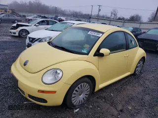 2010 Volkswagen New Beetle Coupe with VIN 3VWPG3AG9AM010836, listed as a Copart auction lot 84252304 with 79,692 mi miles and Clean Title. Bid and sale history available at carsss.com. Image 1.