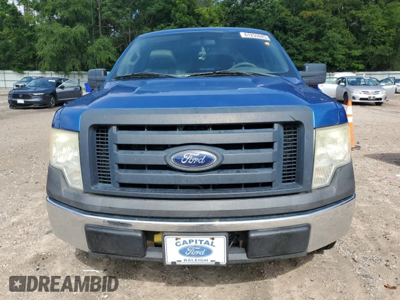2009 Ford F-150 XL z VIN 1FTRF12W59KB16616, wystawiony jako Copart lot #61255945 z przebiegiem 322 463 mil mil oraz Czysty tytuł • Clean title. Historia ofert i sprzedaży dostępna na DreamBid. Obrazek 5.